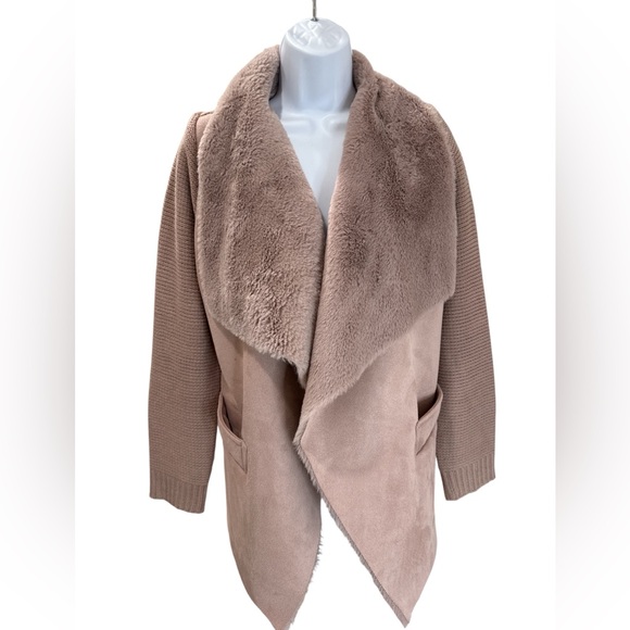 On Twelfth Jackets & Blazers - On 12th Women's pink taupe Lavender Faux Fur Collar sweater